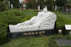 腾博会官网碑雕名人堂 | 阮玲玉纪念碑的石雕艺术